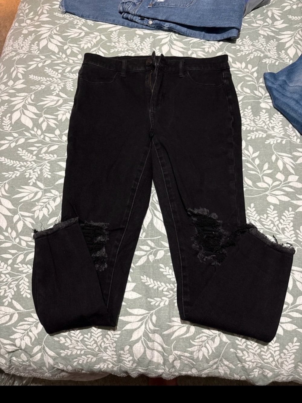 American Eagle Outfitters Black Skinny Jeans with Distressed Knees